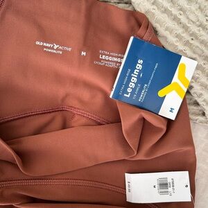 Orange Old Navy Active Powerlite Leggings | Extra high-rise | NWT | M